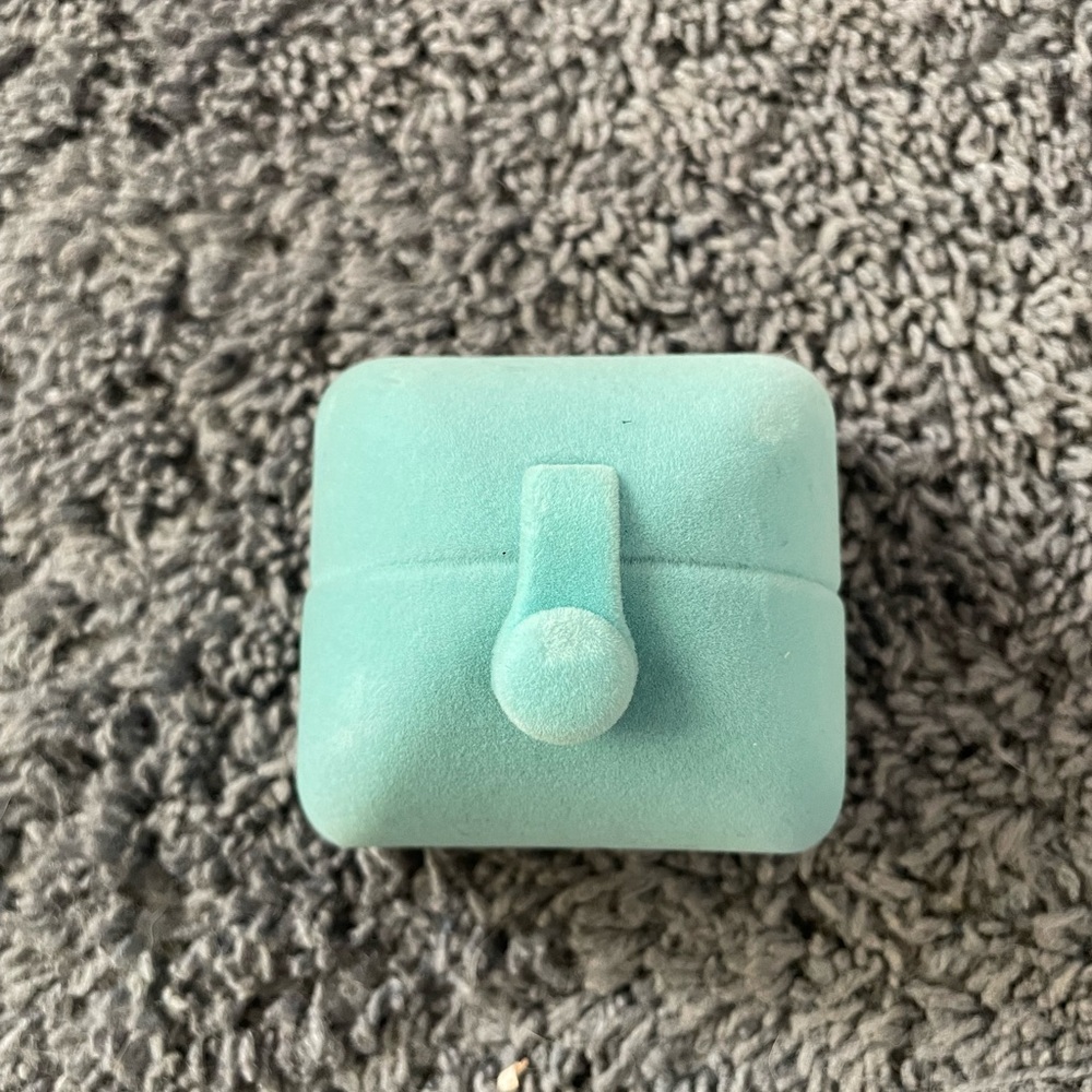 NWOT baby blue ring holding box